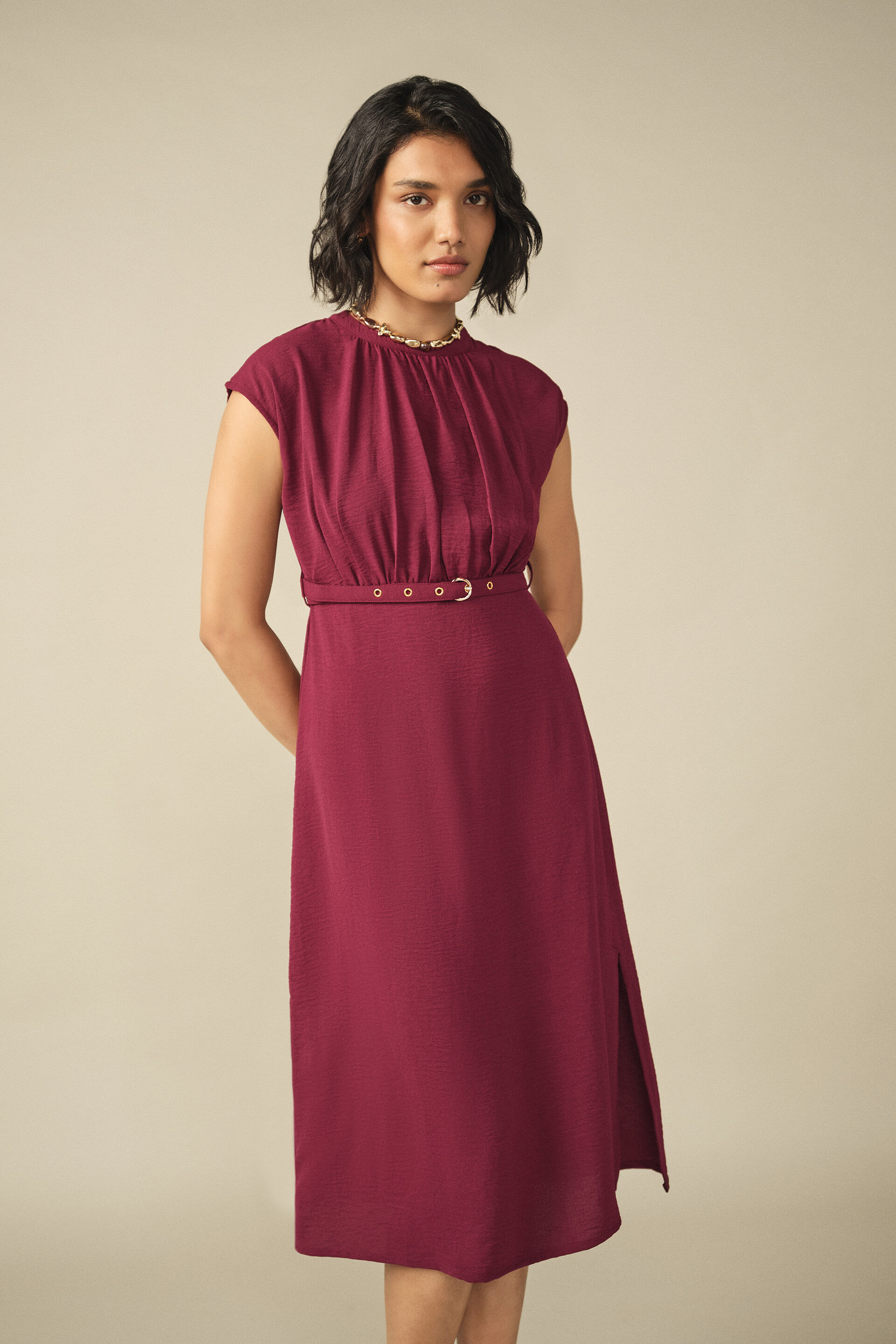 Gathered Tie-up Midi Dress in Wine